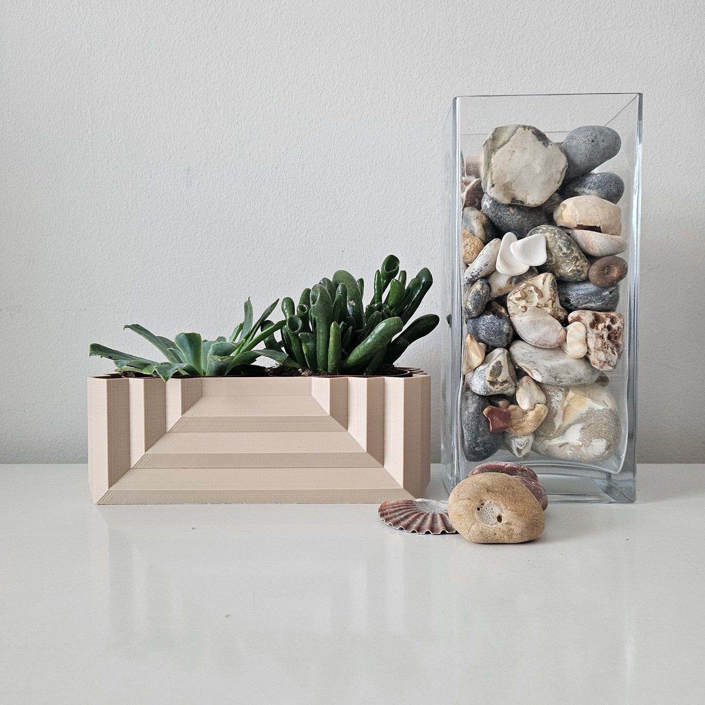 Origami Indoor Planter: Classic Geometric Plant Pot for Modern Spaces