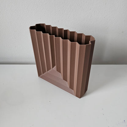 The Tokyo Vase, Modern Geometric Design