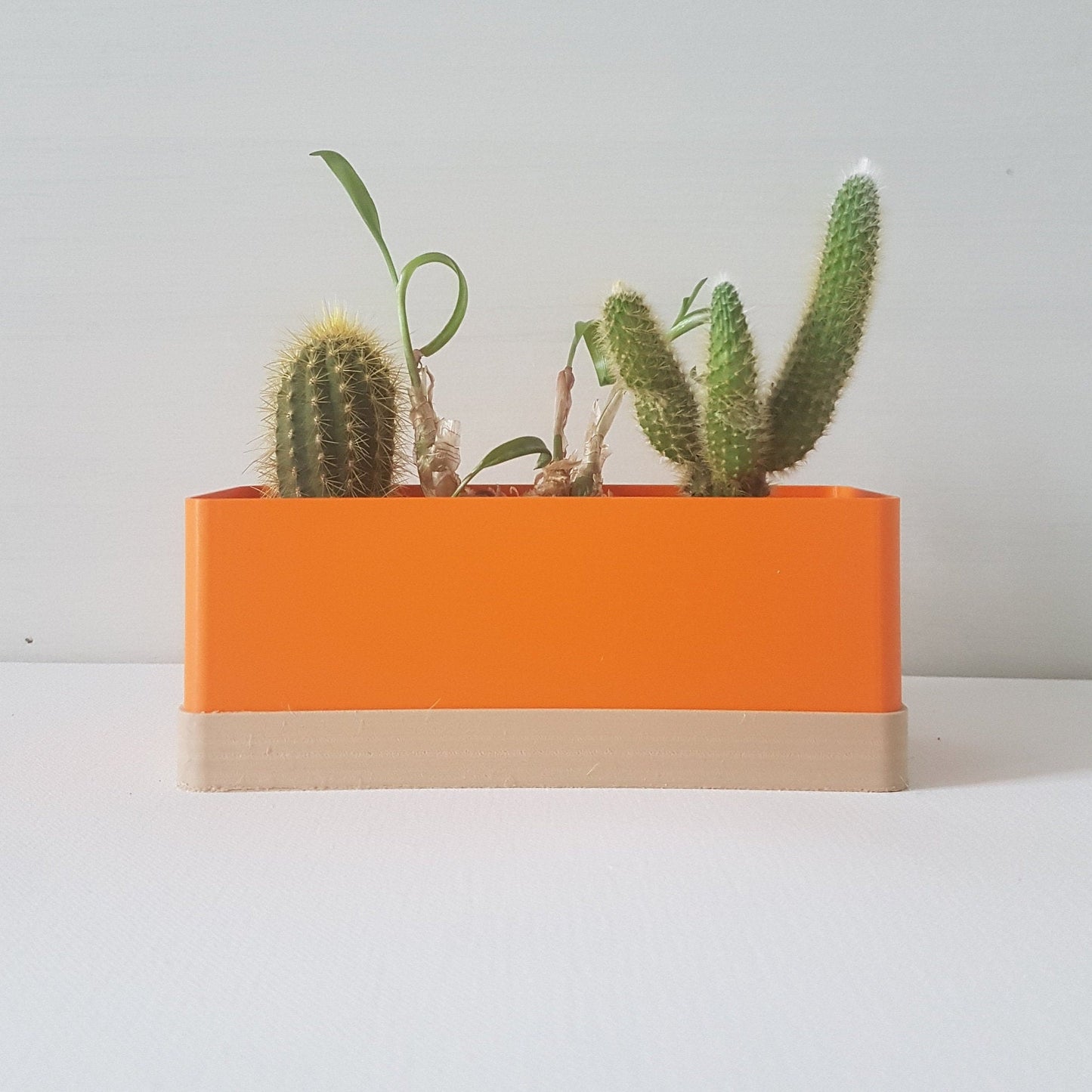 Flora Indoor Planter with Drip Tray