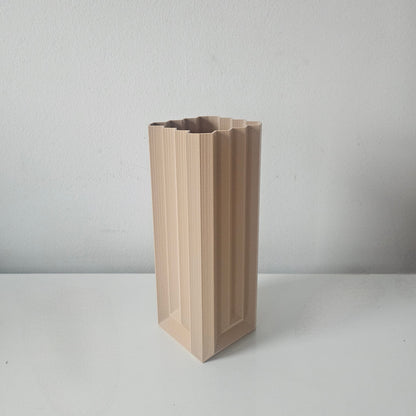 The Sakura Vase